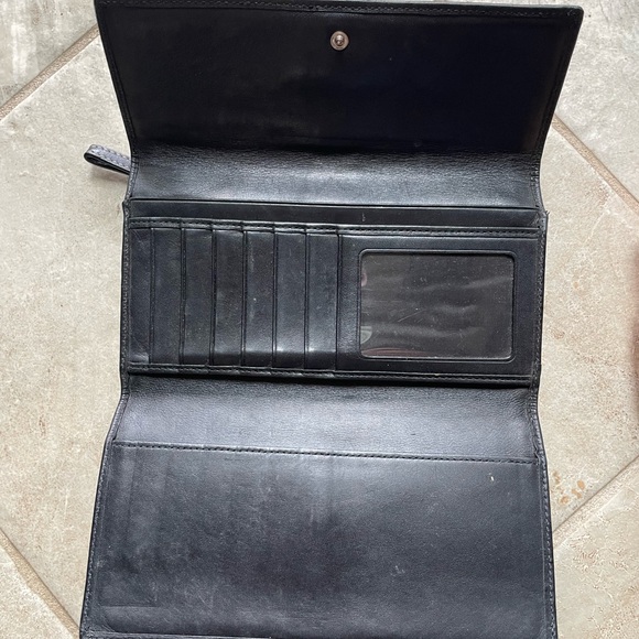 Authentic Coach wallet - Picture 2 of 2